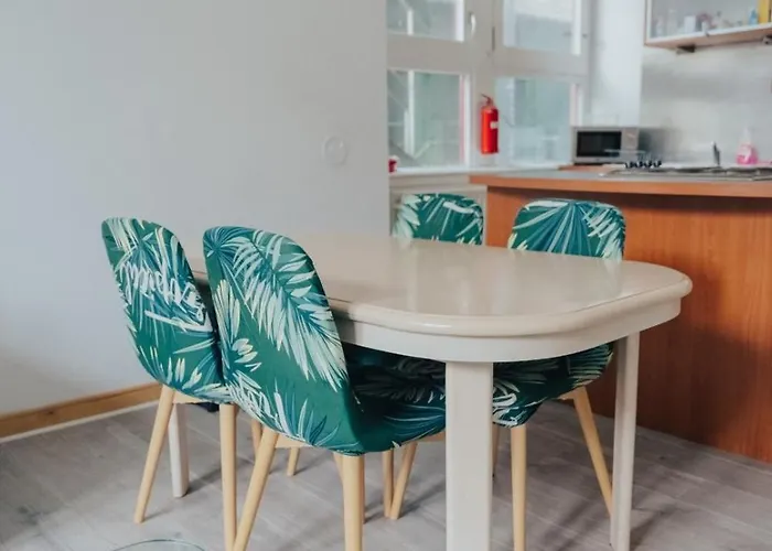 2 Bed Renfield St Center *