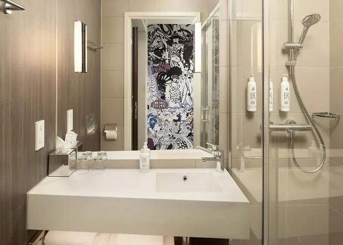 Hotel Moxy Merchant 3*