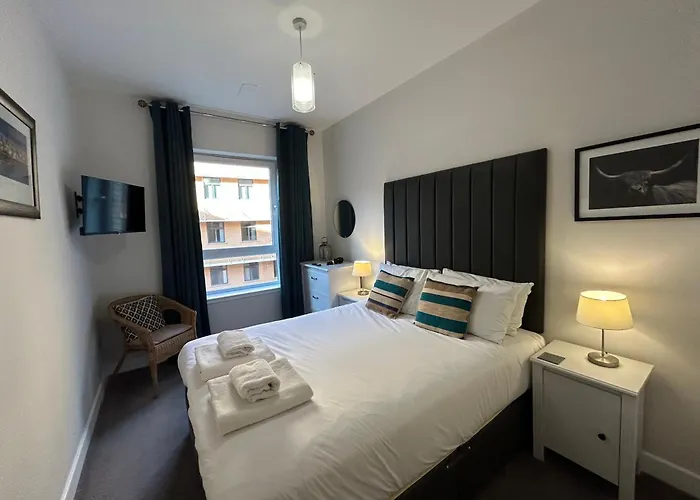 Principal - Merchant