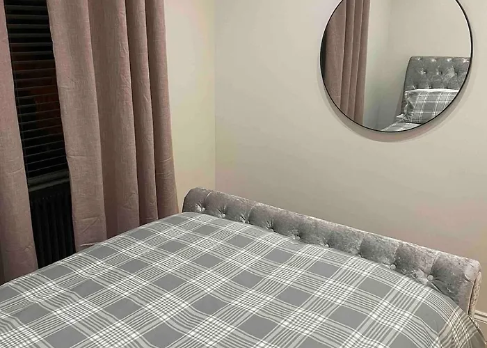 Modern West End - Glasgow