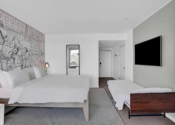 Radisson Red Hotel, Hotel 4*