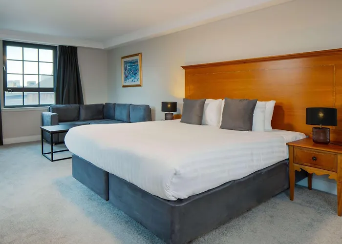 Argyle Hotel, Bw Signature Collection מלון