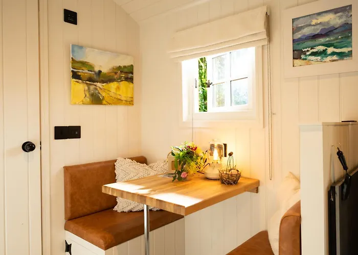 Cosy Cute With Large Veranda & Outdoor Bath