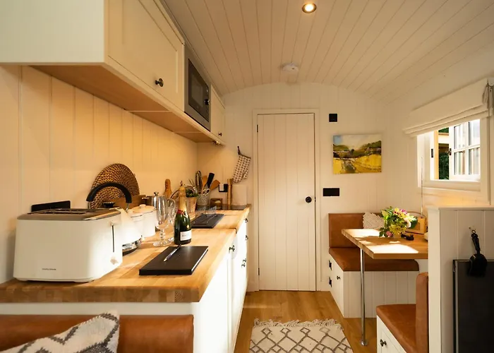 Cosy Cute With Large Veranda & Outdoor Bath 格拉斯哥