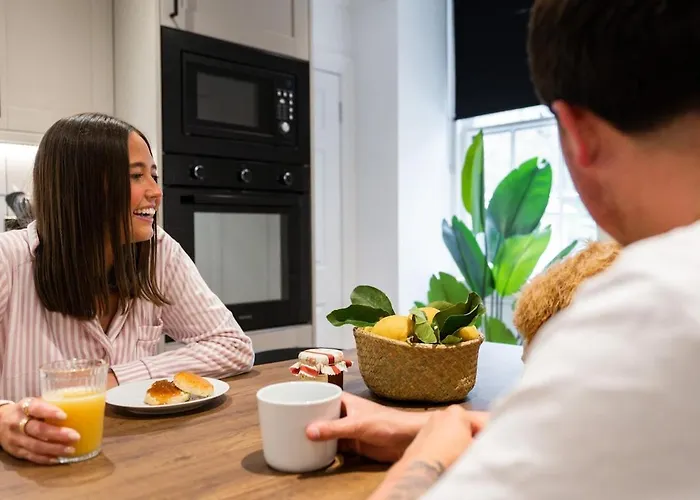 Hamilton - Private Main Door 1br *