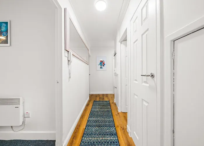 Stylish Central Glasgow Flat Near Merchant City *