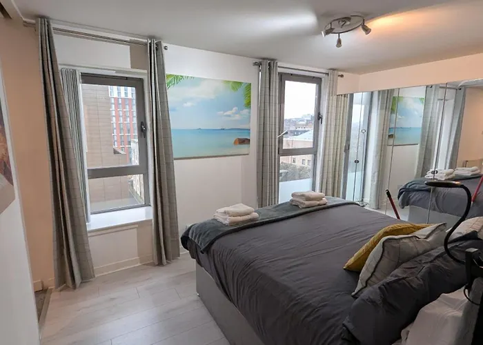 Apartment Centre Waterfront *