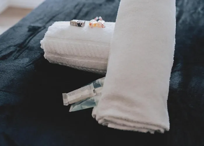 Stylish 3br Near Hampden No 29 With Free Parking Apartment *