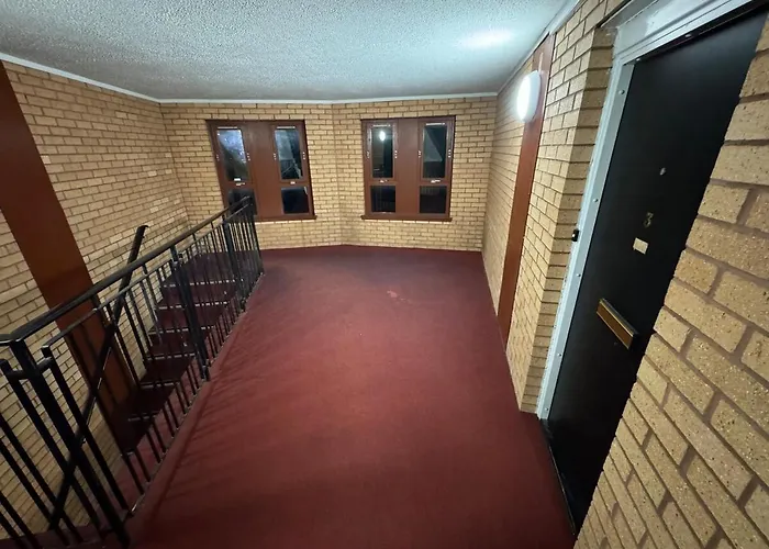 Cosy Two Bedroom Flat