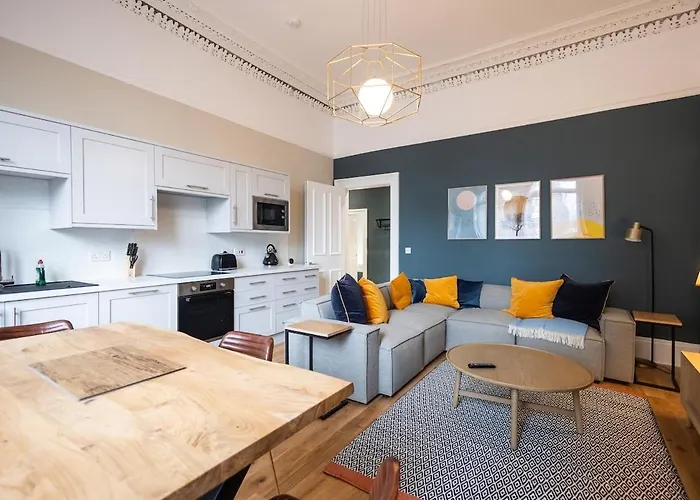 3br Gem West End Walk To Uni Parking 아파트 *