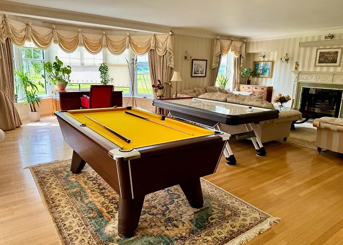 Finn Village - Loch Lomond - The Jungle With A Private Hot Tub Гостевой дом