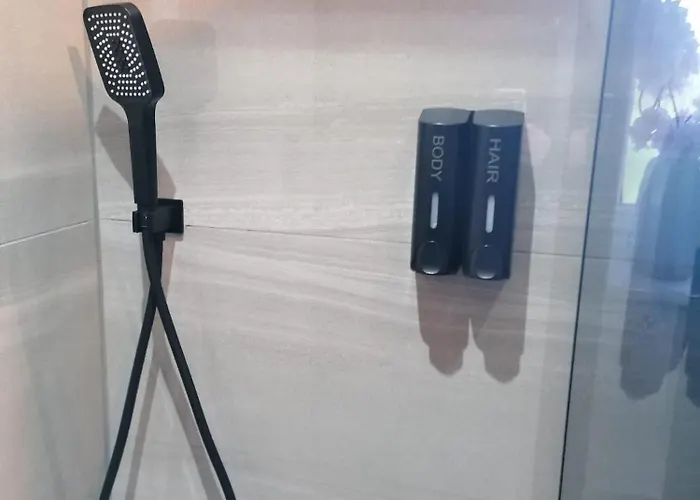 アパート Entire Spacious 3-bed Family Home, Centre, Free Parking, Garden グラスゴー