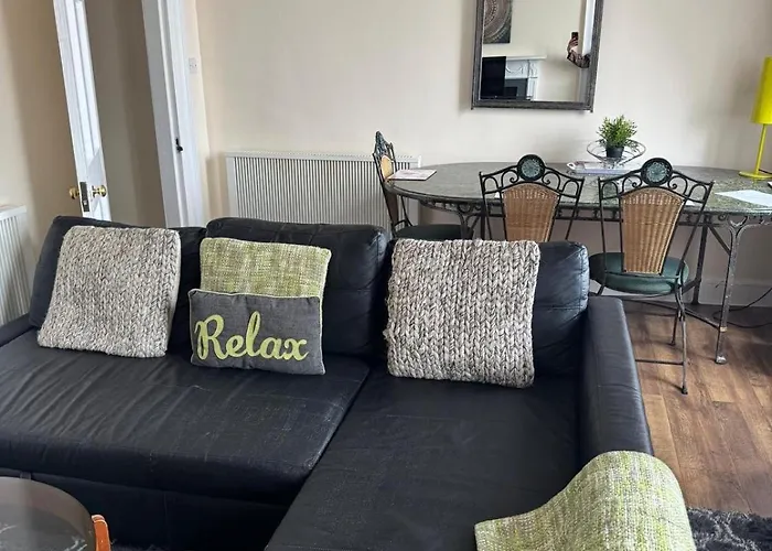 Appartement 52, Charlotte Street *