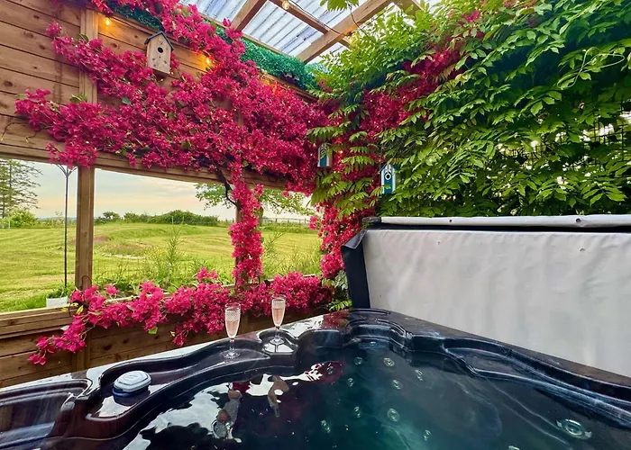 Finn Village - Loch Lomond - The Jungle With A Private Hot Tub 3* Драймен