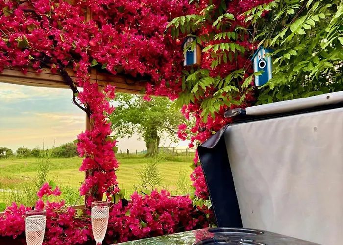 Finn Village - Loch Lomond - The Jungle With A Private Hot Tub 3* Драймен