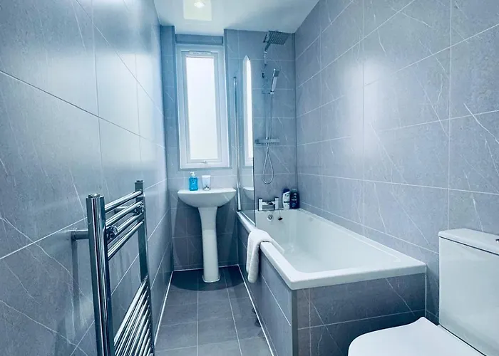 Modern 2 Bedroom With Extra Loft Bedroom Appartamento Glasgow