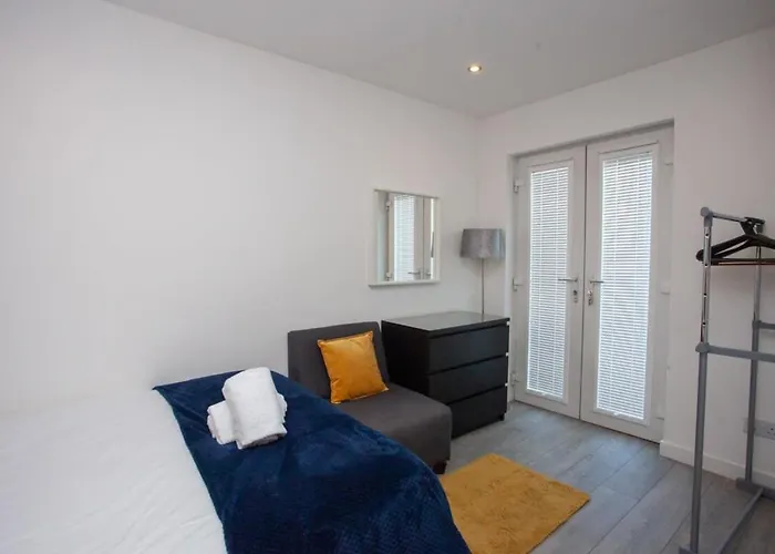 Southside Flat With Private Garden! Glasgow