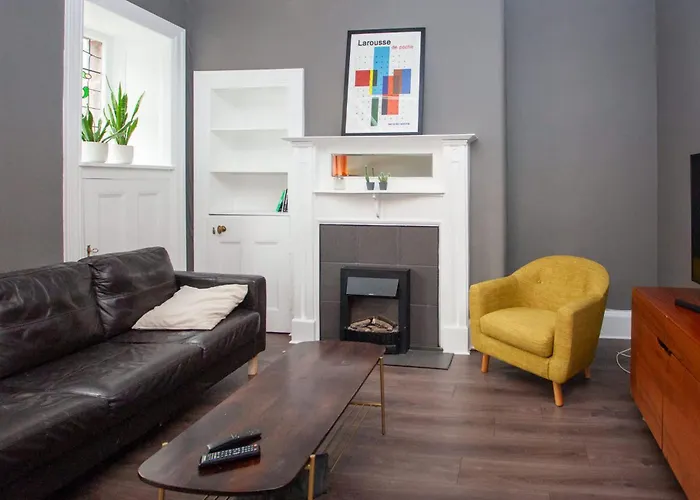 Modern, Light-filled And Sleek West End * Glasgow