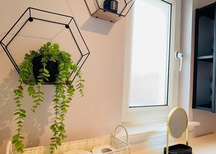 Elegant 3br House In