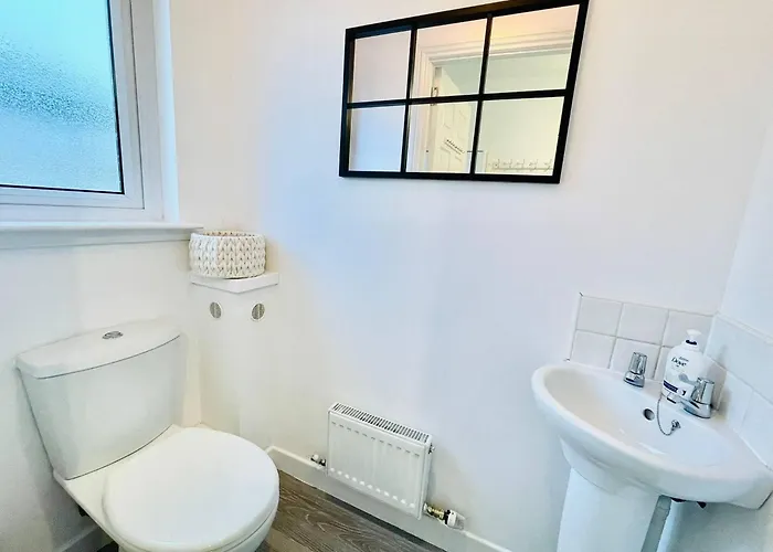 בית נופש Elegant 3br House In *