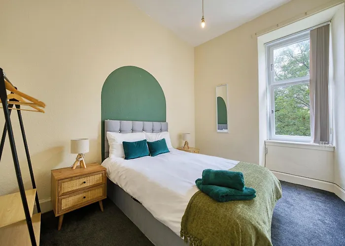 Group 4br Sleeps 11 Near Ibrox Parking Lejlighed *