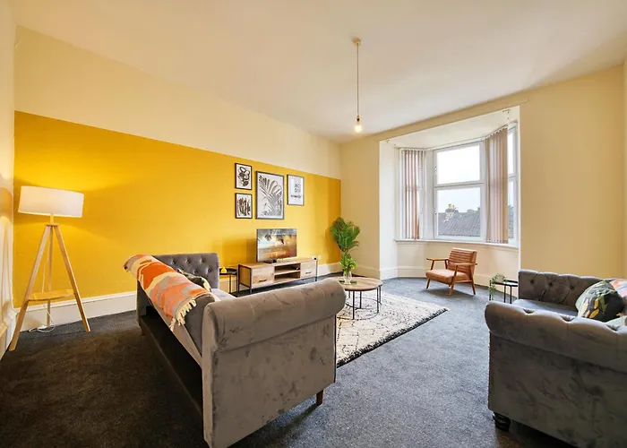 Group 4br Sleeps 11 Near Ibrox Parking Lejlighed *