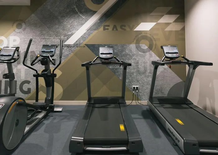 For Students Only - Bath Street In דירה