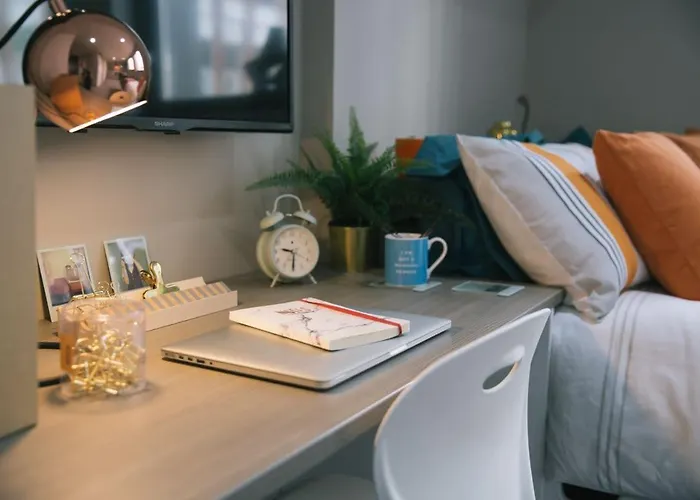 For Students Only - George Street In 格拉斯哥