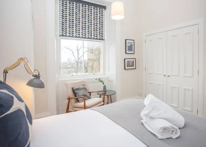 Spacious Period In * Glasgow