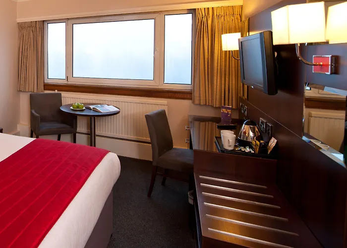 Leonardo West End 3*