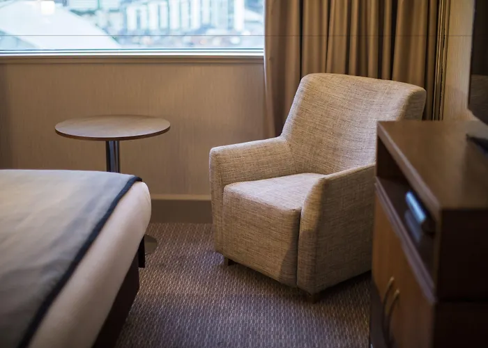 Crowne Plaza By Ihg 4*