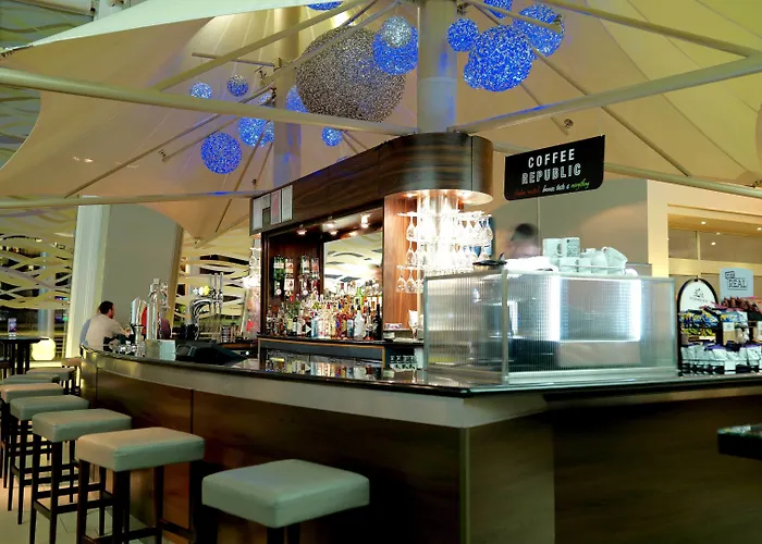 Crowne Plaza By Ihg Hotell 4*