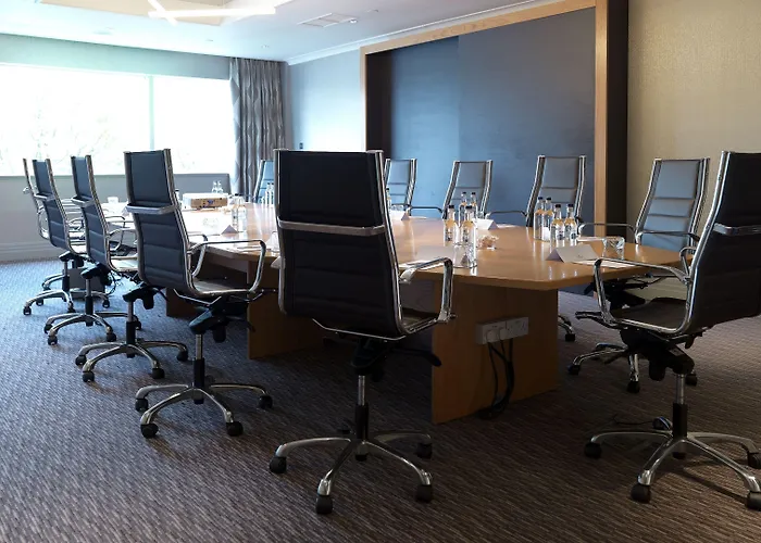 Crowne Plaza By Ihg Hotell 4*