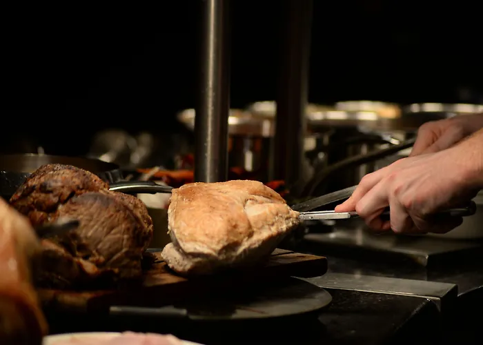 Glynhill & Near Airport Ξενοδοχείο 4*