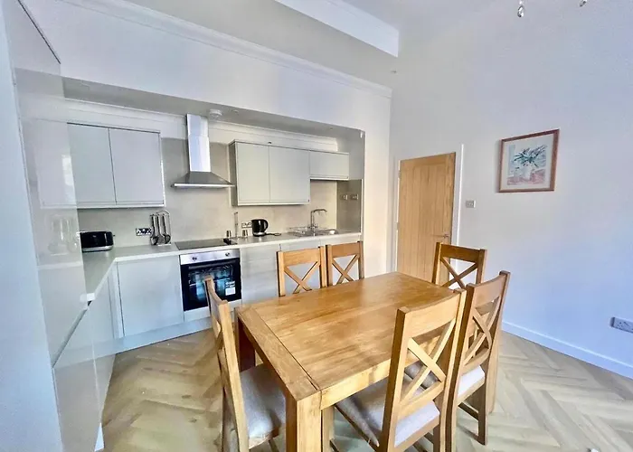 Three Bedroom In Centre Apartamento *