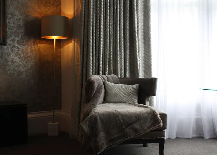 Number 10 4* Γλασκώβη