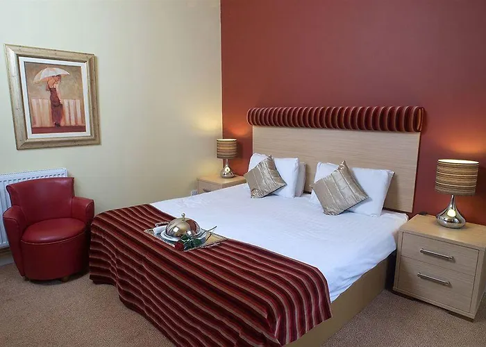 Number 10 4* Γλασκώβη