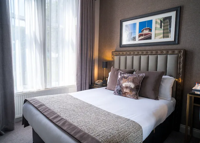 Number 10 4* Γλασκώβη