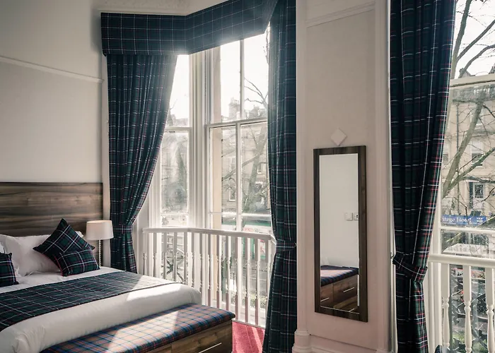 Hotel Royal West End 3*