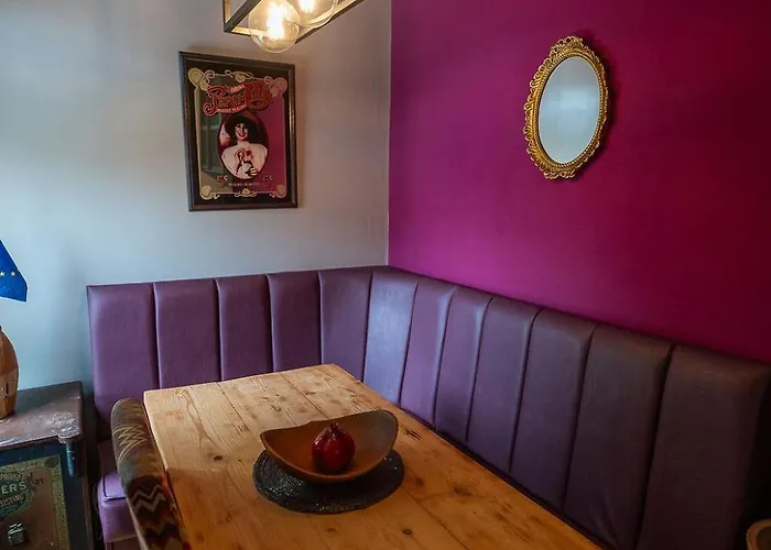 Traditional Close To Centre & Hampden Apartament *