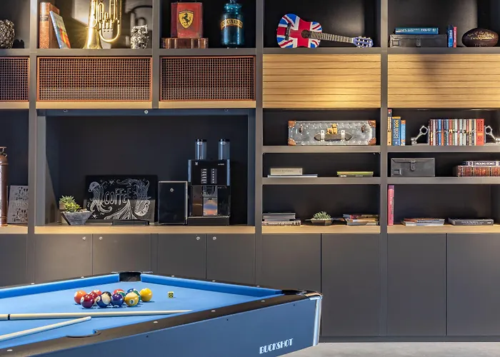 Moxy Merchant Hotel Glasgow