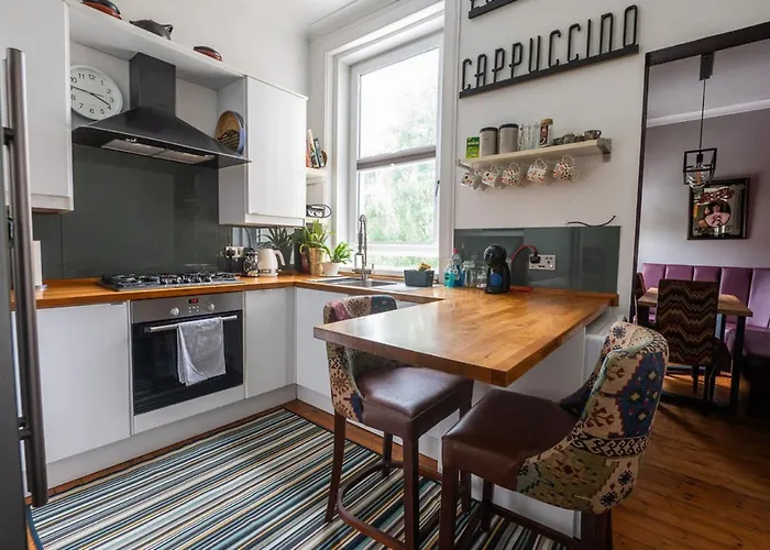 Traditional Close To Centre & Hampden Apartament