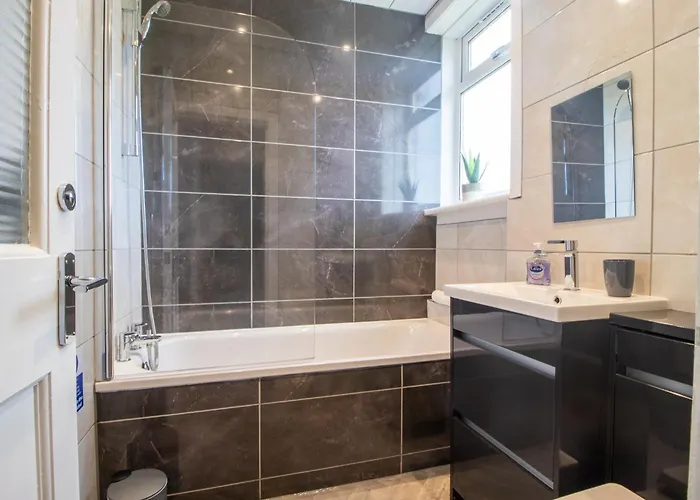 Bella House - 3 Bed House In Apartament *