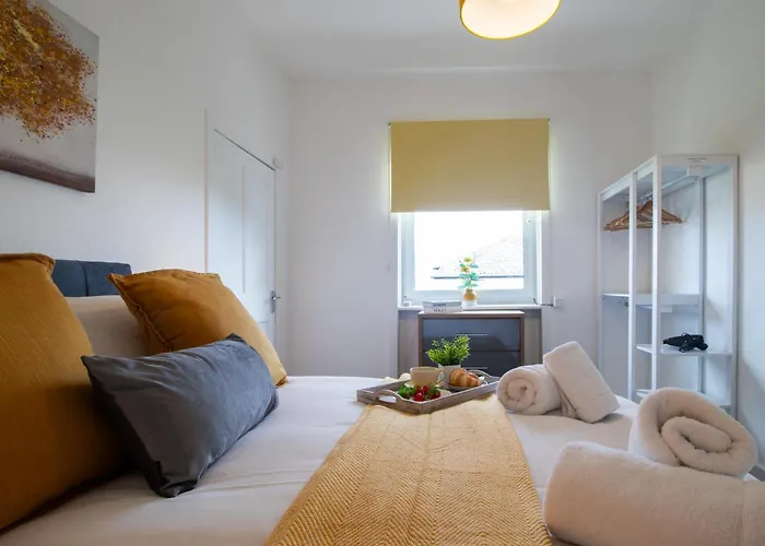 Apartament Bella House - 3 Bed House In *