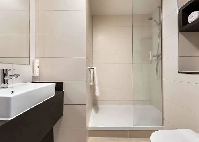 Ramada By Wyndham East Kilbride