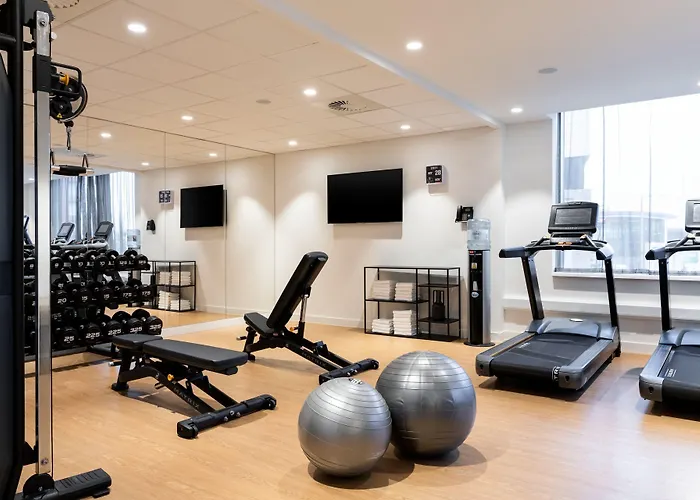 Courtyard By Marriott Sec Hotel 4*