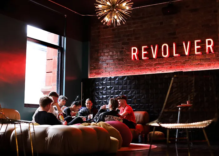 Revolver 4* غلاسغو