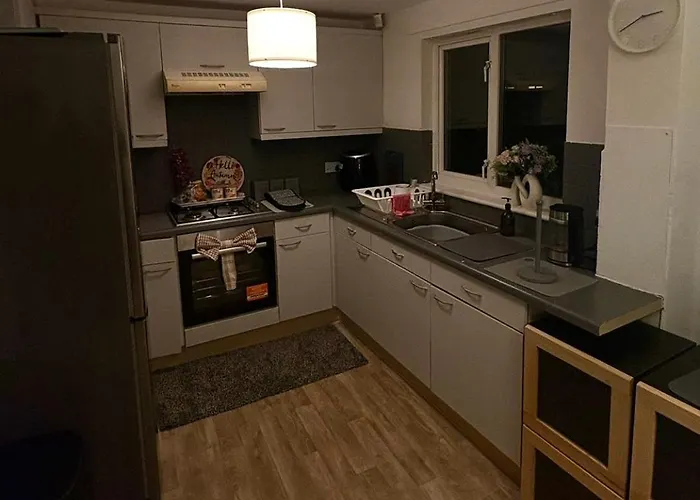 Apartment Tartan Nest- Entire House- Sleeps 8 Guests Glasgow