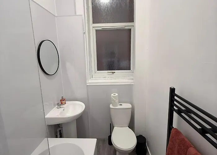 2br Flat West End Near Kelvingrove And Centre