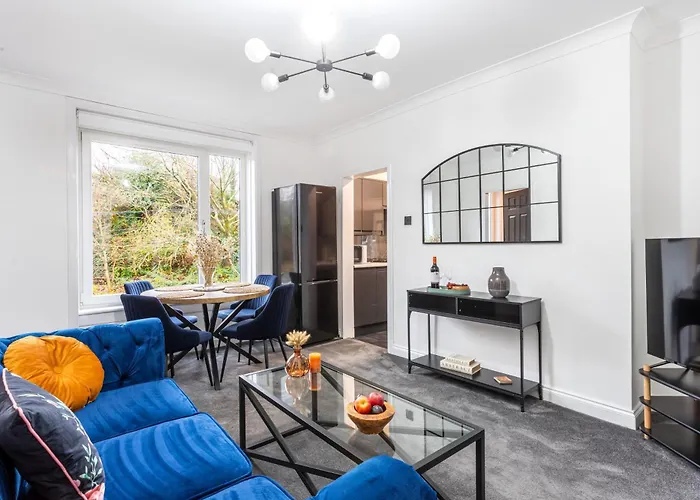 Cosy 3 Bed Flat In Kings Park アパート グラスゴー